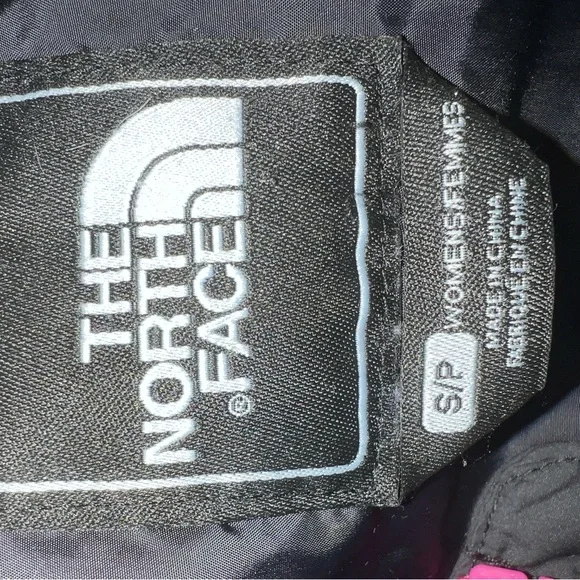 The North Face Black Quilted Jacket with Pink Logo - Picture 5 of 7
